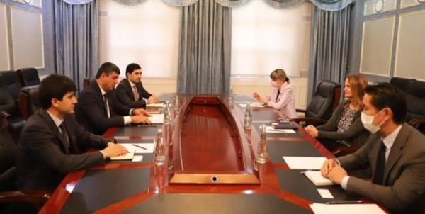 ملاقات مقامات تاجیک و بانک توسعه آسیایی در دوشنبه