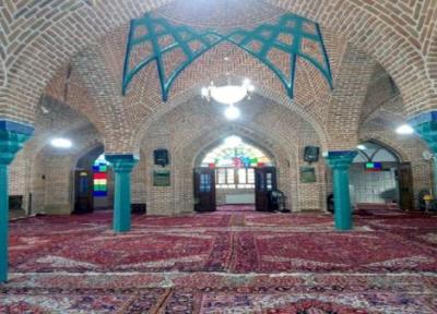 نمایی از مسجد تاریخی پیربالای مرند